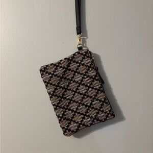 261A Miztique multi coloured Patterned wristlet